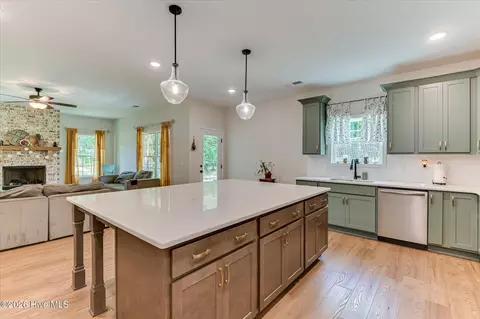 Kitchen - 430 Bronco Pass, Evans, GA 30809 photo 4 of 4