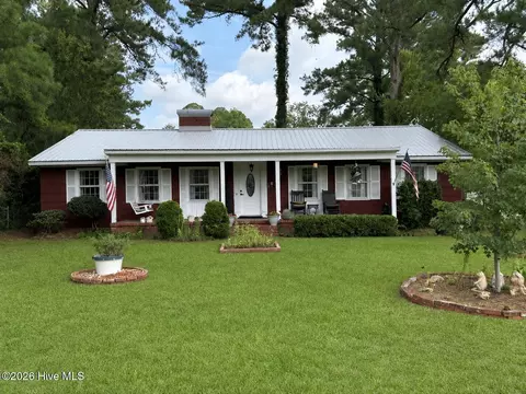 1902 Trent Blvd, New Bern, NC 28560