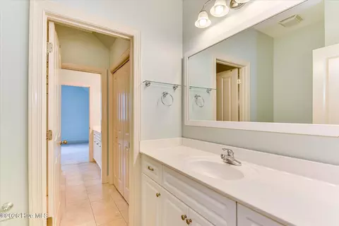Bath - 301 N Sandhills Ln, Evans, GA 30809 photo 5 of 7