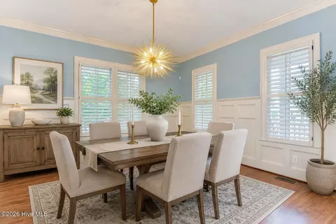 Dining - 301 N Sandhills Ln, Evans, GA 30809 photo 1 of 4