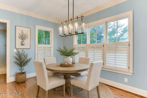 Dining - 301 N Sandhills Ln, Evans, GA 30809 photo 3 of 4