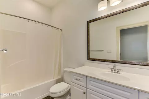 Bath - 301 N Sandhills Ln, Evans, GA 30809 photo 4 of 7
