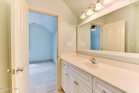 Bath - 301 N Sandhills Ln, Evans, GA 30809 photo 7 of 7