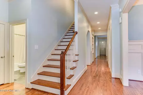 Entry Way - 301 N Sandhills Ln, Evans, GA 30809 photo 2 of 5