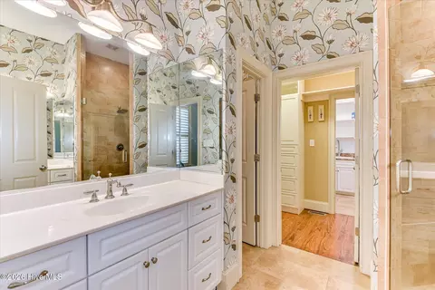 Bath - 301 N Sandhills Ln, Evans, GA 30809 photo 1 of 7
