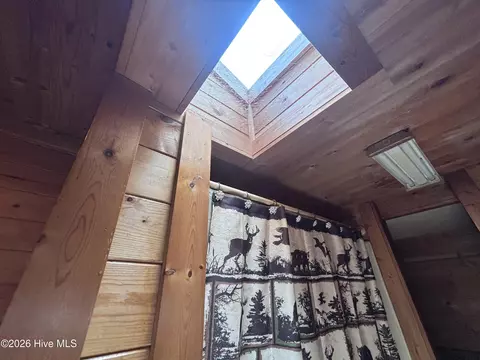 Bath - 133 Tj Ln, Murphy, NC 28906 photo 2 of 2