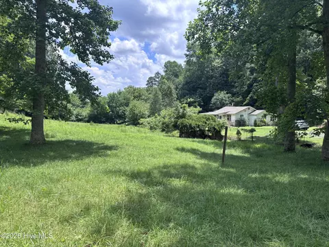 Exterior - 133 Tj Ln, Murphy, NC 28906 photo 7 of 8