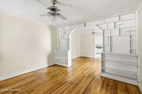 Living - 906 Rice St, Hamlet, NC 28345 photo 2 of 2