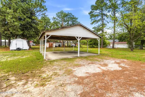 Exterior - 906 Rice St, Hamlet, NC 28345 photo 5 of 6