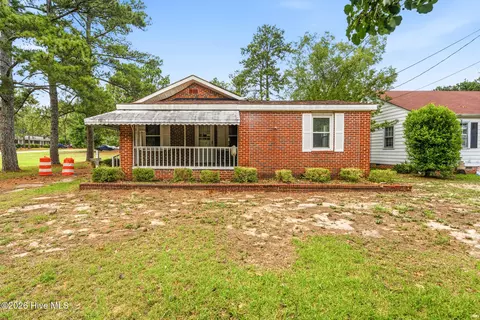 Exterior - 906 Rice St, Hamlet, NC 28345 photo 1 of 6