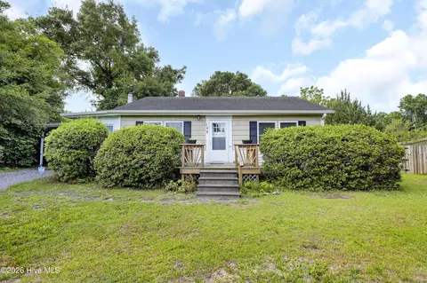 148 Hill Ln, Sneads Ferry, NC 28460