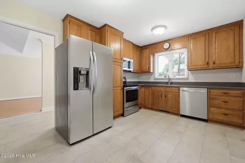 Kitchen - 253 Tall Trees Dr, Pinehurst, NC 28374 photo 2 of 5