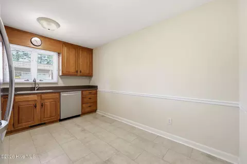 Kitchen - 253 Tall Trees Dr, Pinehurst, NC 28374 photo 5 of 5