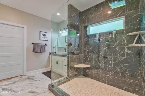 Bath - 1046 Monticello Dr, Pinehurst, NC 28374 photo 2 of 8