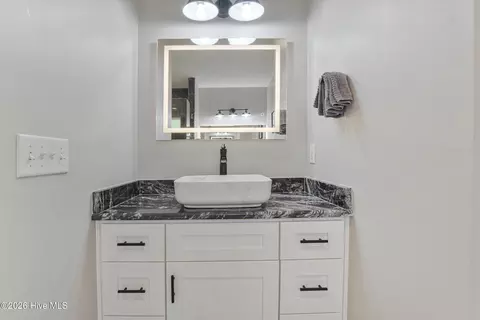 Bath - 1046 Monticello Dr, Pinehurst, NC 28374 photo 5 of 8