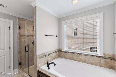 Bath - 442 Kirkwood Dr, Evans, GA 30809 photo 2 of 3