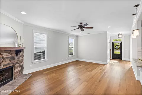 Living - 442 Kirkwood Dr, Evans, GA 30809 photo 5 of 6