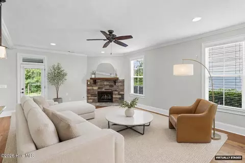 Living - 442 Kirkwood Dr, Evans, GA 30809 photo 2 of 6