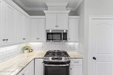 Kitchen - 442 Kirkwood Dr, Evans, GA 30809 photo 3 of 3