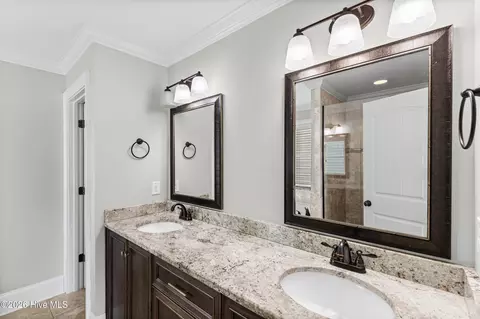 Bath - 442 Kirkwood Dr, Evans, GA 30809 photo 1 of 3