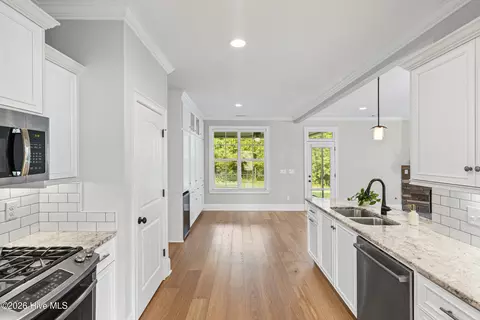 Entry Way - 442 Kirkwood Dr, Evans, GA 30809 photo 3 of 3