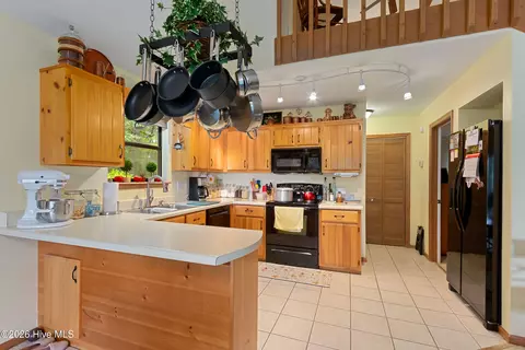 Kitchen - 620 Cardinal Rd, Murphy, NC 28906 photo 1 of 3