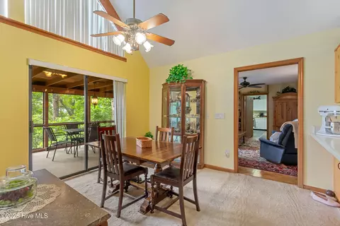 Dining - 620 Cardinal Rd, Murphy, NC 28906 photo 1 of 4