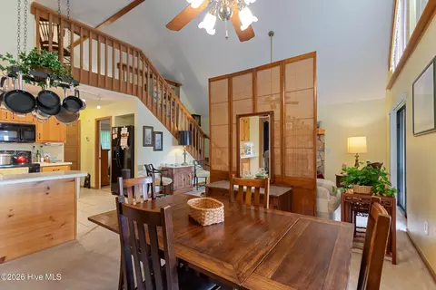Dining - 620 Cardinal Rd, Murphy, NC 28906 photo 2 of 4