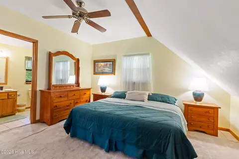 Bedroom - 620 Cardinal Rd, Murphy, NC 28906 photo 7 of 9