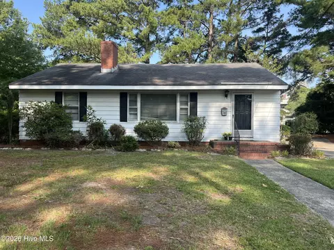 1607 E Berkley Rd, Greenville, NC 27858