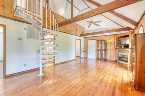 Living - 92 Ogreeta Rd, Murphy, NC 28906 photo 3 of 3