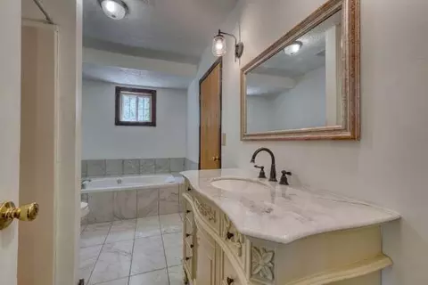 Bath - 92 Ogreeta Rd, Murphy, NC 28906 photo 1 of 3
