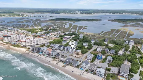 24 Porpoise Pl, North Topsail Beach, NC 28460