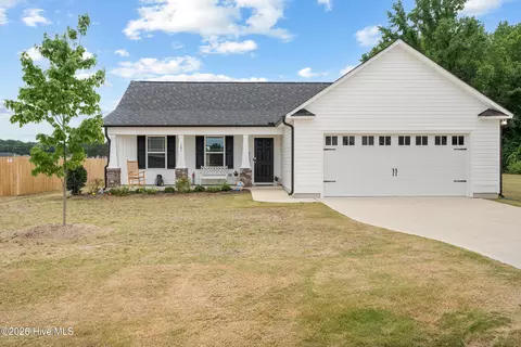 161 Grace Ridge Ct, Benson, NC 27504