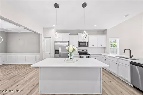 Kitchen - 400 Gretchen Rd, West End, NC 27376 photo 1 of 3
