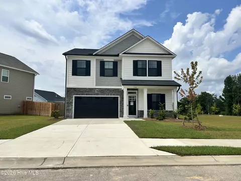 1016 Debutant Dr, Thomson, GA 30824