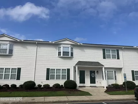1222 Cross Creek Cir #W3, Greenville, NC 27834