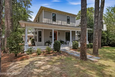 170 E Delaware Ave, Southern Pines, NC 28387