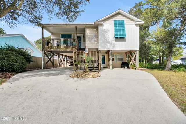 105 SE 37th St, Oak Island, NC 28465