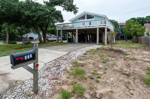 Exterior - 706 W 3rd St, Kill Devil Hills, NC 27948 photo 2 of 8