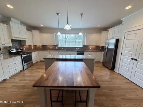 Kitchen - 85 Dundee Rd, Pinehurst, NC 28374 photo 4 of 8