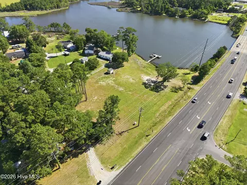 118 Russell Cv, Newport, NC 28570