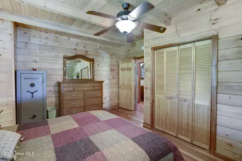Bedroom - 365 Orchard Dr, Murphy, NC 28906 photo 2 of 5