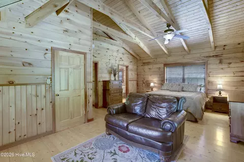 Bedroom - 365 Orchard Dr, Murphy, NC 28906 photo 5 of 5