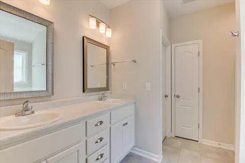 Bath - 761 Goodale Dr, Augusta, GA 30909 photo 1 of 5