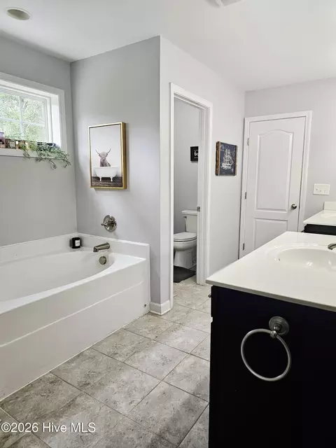 Bath - 108 Katydid Ct, Hampstead, NC 28443 photo 1 of 1