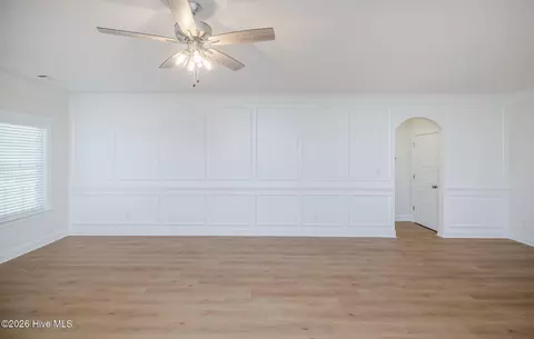 Living - 1077 W Berkley Ct, Thomson, GA 30824 photo 2 of 5