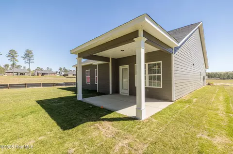 Exterior - 1077 W Berkley Ct, Thomson, GA 30824 photo 5 of 6