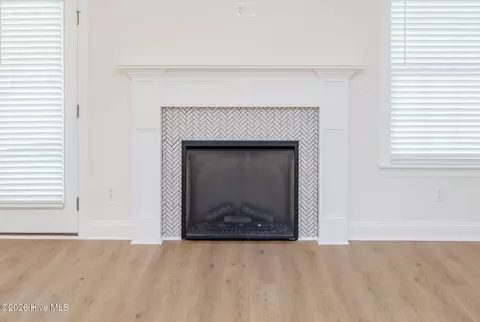 Living - 1077 W Berkley Ct, Thomson, GA 30824 photo 4 of 5