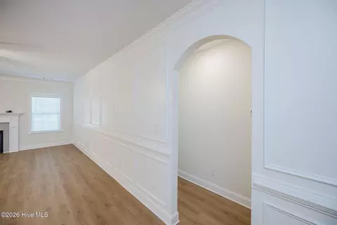 Entry Way - 1077 W Berkley Ct, Thomson, GA 30824 photo 4 of 4